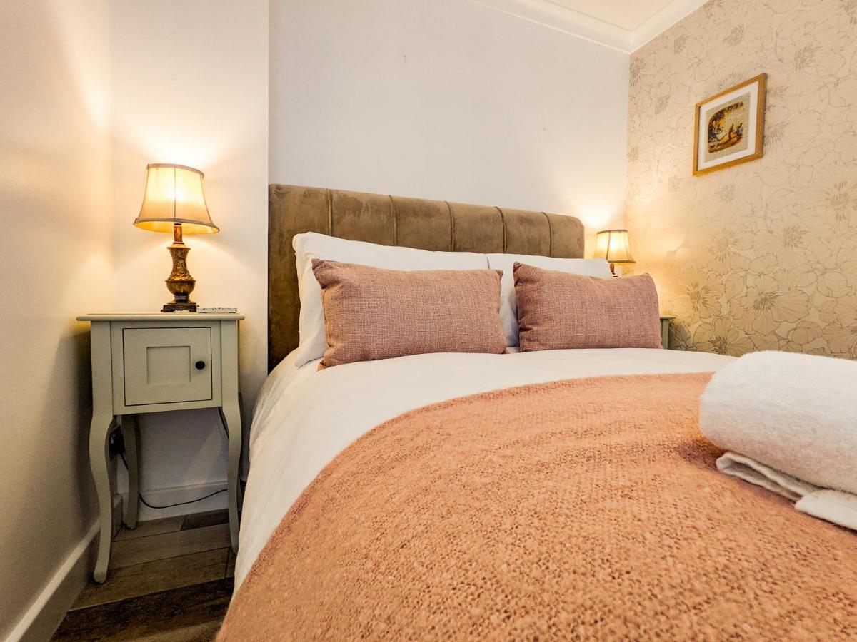 דירות Beautiful Listed Flat With Private Garden, Birnam מראה חיצוני תמונה