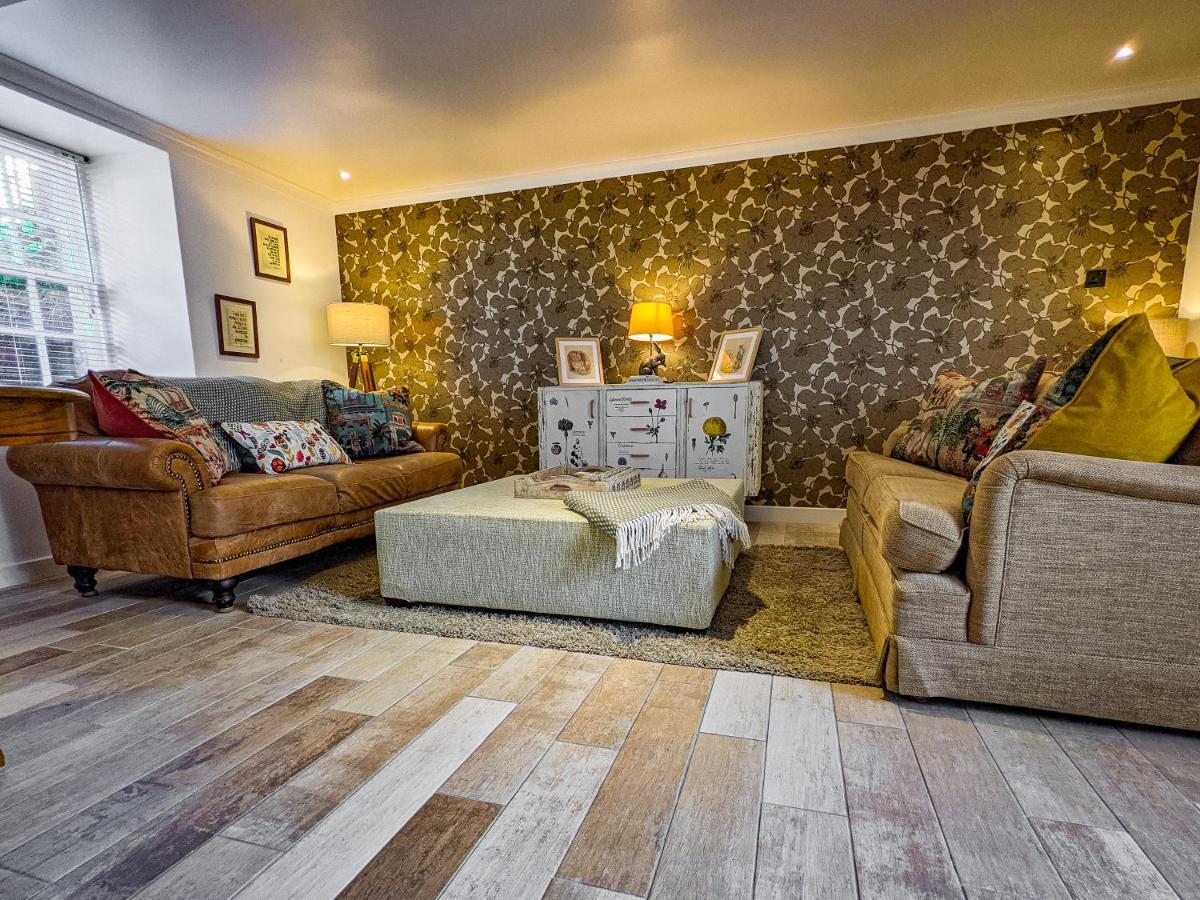 דירות Beautiful Listed Flat With Private Garden, Birnam מראה חיצוני תמונה